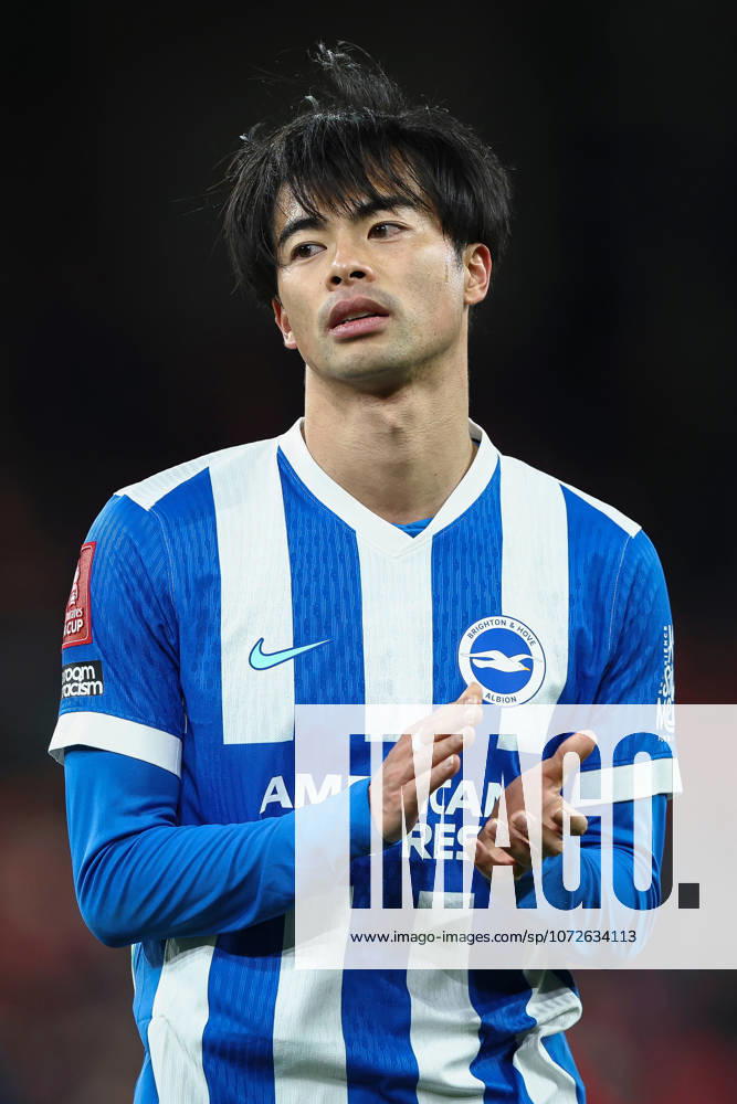 Liverpool v Brighton & Hove Albion, Emirates FA Cup Kaoru Mitoma of Brighton And Hove Albion shows his appreciation to the Brighton And Hove Albion fans after the Liverpool v Brighton & Hove Albion Emirates FA Cup 4th Round match at Anfield, Liverpool, England on 14 February 2026 Credit: Ian Stephen Every Second Media Editorial use only. All images are copyright Every Second Media Limited. No images may be reproduced without prior permission. All rights reserved. Premier League and Football League images are subject to licensing agreements with Football DataCo Limited. see https: www.football-dataco.com
