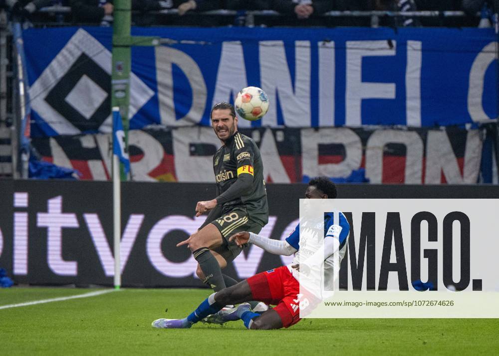 Soccer, Men, Season 2025 2026, 1 Bundesliga 22 Matchday , Hamburger SV 1 FC Union Berlin, v l Christopher Trimmel 1 FC Union , Bakery Jatta Hamburger SV , 14 02 2026,