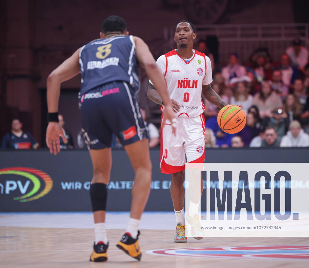 Cedric Cezell Russell Jr RheinStars Cologne Cologne vs Eisbären Eisbaeren Bremerhaven