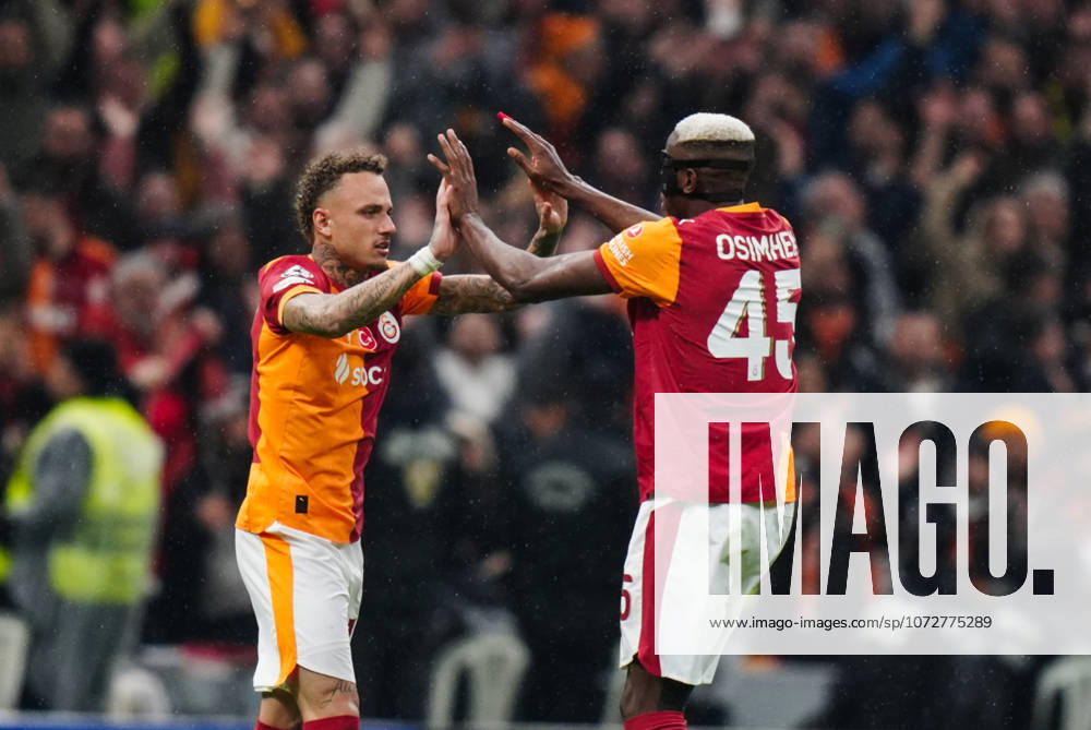 Galatasaray v Juventus - UEFA Champions League ISTANBUL, TURKIYE - FEBRUARY 17: Noa Lang (L) of Galatasaray celebrates with his teammates Victor Osimhen (R) after scoring a goal during the UEFA Champions League round of 16 play-off first-leg match between Juventus and Galatasaray at RAMS Park stadium in Istanbul, Turkiye on February 17, 2026. Hakan Akgun Anadolu Istanbul Turkey. Editorial use only. Please get in touch for any other usage.