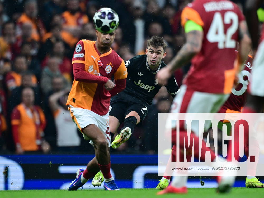 Galatasaray v Juventus - UEFA Champions League ISTANBUL, TURKIYE - FEBRUARY 17: Galatasaray player Ismail Jakobs (4) and Juventus player Francisco Conceicao (7) compete for the ball during the UEFA Champions League Round of 16 play-off first leg match between Galatasaray and Juventus at RAMS Park in Istanbul, Turkiye, on February 17, 2026. Abdulhamid Hosbas Anadolu Istanbul Turkey. Editorial use only. Please get in touch for any other usage.