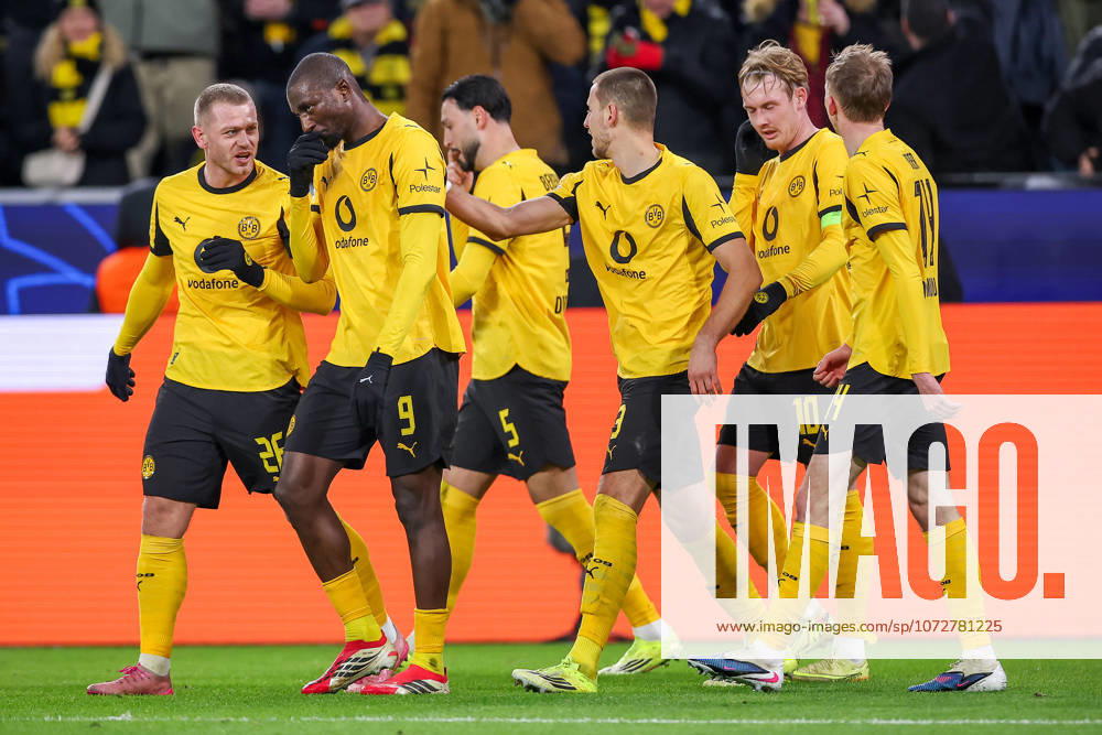 Football, UEFA Champions League, Borussia Dortmund Atalanta Bergamo, BVB Stadion, Play Offs first leg, Season 2025 2026 Goal celebration after the 2-0 goal by scorer Maximilian Beier BVB 14 together with Serhou Guirassy BVB 09 Julian Ryerson BVB 26 Waldemar Anton BVB 03 Julian Brandt BVB 10 Regulations prohibit any use of photographs as image sequences and or quasi video Nordrhein Westfalen Germany