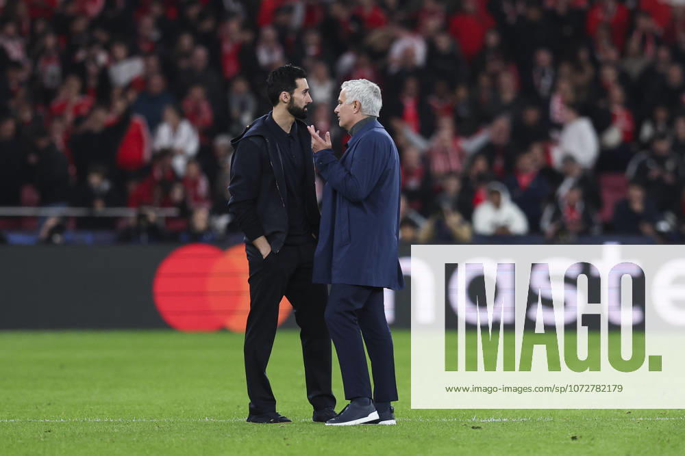Alvaro Arbeloa, head coach of Real Madrid, talks to Jose Mourinho, head coach of SL Benfica, during the UEFA Champions League 2025 26 League Knockout Play-off First Leg match between SL Benfica and Real Madrid C.F. at Estadio do SL Benfica on February 17, 2026 in Lisbon, Portugal. Lisbon Portugal - ZUMAa181 20260217_zaa_a181_121