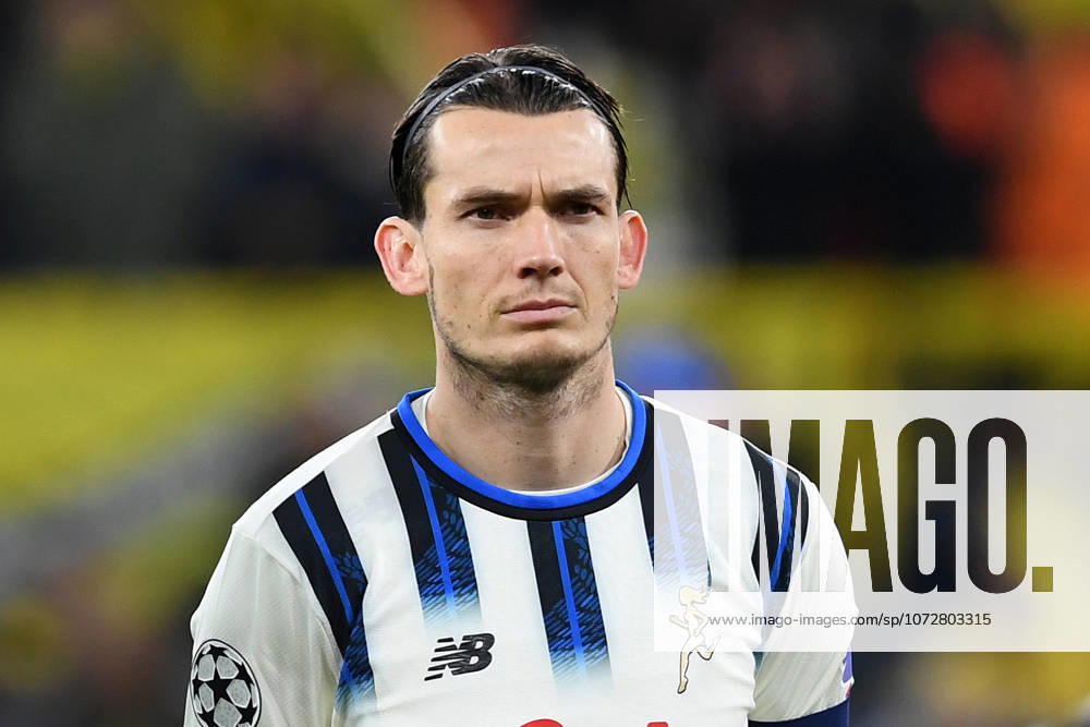 Marten de Roon Atalanta Bergamo looks on during the UEFA Champions League 2025 26, Play offs, First Leg match between Borussia Dortmund and Atalanta Bergamo, BVB Stadion on February 17, 2026 in Dortmund, Germany, Germany Photo by Ralf Treese DeFodi Images Marten de Roon Atalanta Bergamo looks on during the UEFA Champions League 2025 26 League Knockout Play off First Leg match between Borussia Dortmund and Atalanta BC at BVB Stadion Dortmund on February 17, 2026 in Dortmund, Germany Photo by Ralf Treese DeFodi Images