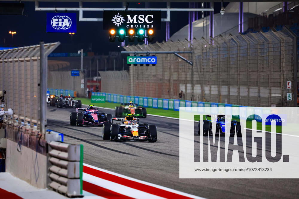 F1 - PRE-SEASON TESTING 2026 - BAHRAIN 2 Practice start procedure: 30 LAWSON Liam (nzl), Visa Cash App RB F1 Team VCARB03, 55 SAINZ Carlos (spa), Williams Racing FW48, action during the Formula 1 Aramco pre-season testing 2026 of the 2026 FIA Formula One World Championship, WM, Weltmeisterschaft from February 18 to 20, 2026 on the Bahrain International Circuit, in Sakhir, Bahrain - SakhirBahrain