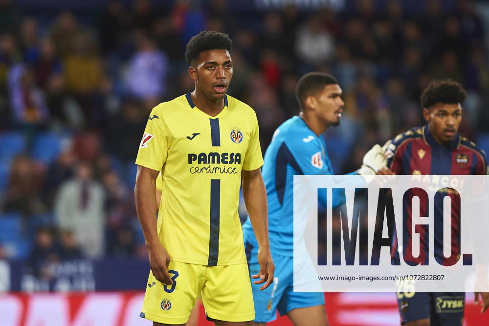 Alex Freeman Villarreal CF during the LaLiga EA Sports match between Levante UD and Villarreal CF at Ciudad de Valencia on February 18, 2026 in Valencia, Spain Photo by Maria Jose Segovia DeFodi Images