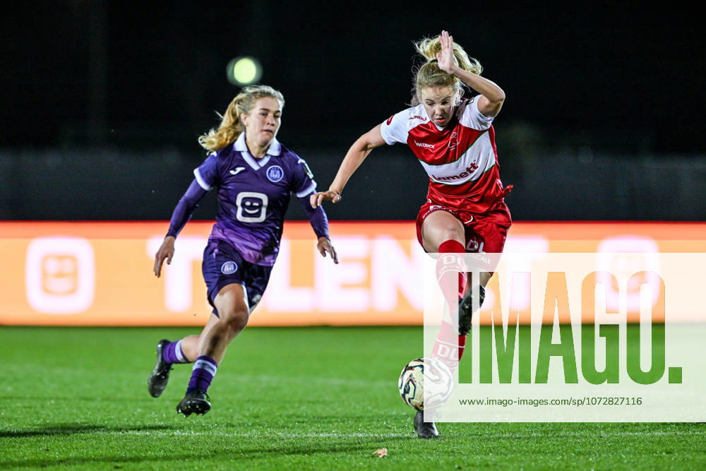 RSC ANDERLECHT VS STANDARD Amber Bert (10) of Zulte-Waregem pictured during a female soccer game between RSC Anderlecht Women and Zulte-Waregem on the 13th matchday of the 2024 - 2025 season of the Belgian Lotto Womens Super League , on Wednesday 18 February 2026 in Deinze , Belgium . PHOTO SPORTPIX Stijn Audooren Deinze Burgemeester Van de Wielestadion Belgium