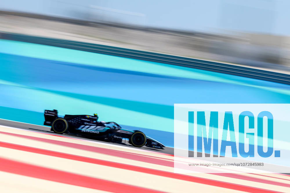 Kimi Antonelli Mercedes AMG Petronas Formula One Team, Italy, 12 in W17, BAH, Formula 1 World Championship, Pre Season Test 2, Bahrain International Circuit, Test Day 1, 2026 season, 18 02 2026 BAH, Formula 1 World Championship, Pre Season Test 2, Bahrain International Circuit, Test Day 1, 2026 season, 18 02 2026 Sakhir