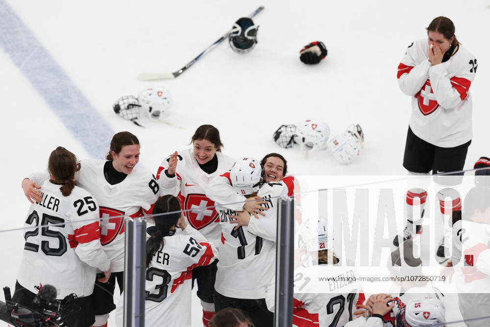 Ice hockey, Eishockey - Milano Cortina 2026 Winter Olympics: Day 13 Team Switzerland celebrates after winning the bronze medal during the Ice Hockey Women Switzerland vs Sweden Bronze Medal Game on day thirteen of the Milano Cortina 2026 Winter Olympic Games, Olympische Spiele, Olympia, OS at Milano Santagiulia Ice Hockey Arena in Milan, Italy, on February 19, 2026. Milano Italy