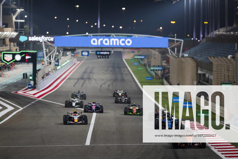 Manama, Bahrain F1 Bahrain 2026, Test 02 No 81 Oscar Piastri AUS , McLaren Mastercard F1 Team MCL40, Mercedes, Start