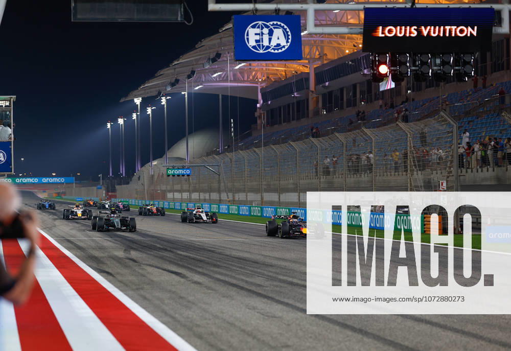 F1 - PRE-SEASON TESTING 2026 - BAHRAIN 2 Practice start, 03 VERSTAPPEN Max (nld), Red Bull Racing Ford RB22, 12 KIMI ANTONELLI Andrea (ita), Mercedes AMG F1 Team W17, action during the Formula 1 Aramco pre-season testing 2026 of the 2026 FIA Formula One World Championship, WM, Weltmeisterschaft from February 18 to 20, 2026 on the Bahrain International Circuit, in Sakhir, Bahrain - SakhirBahrain