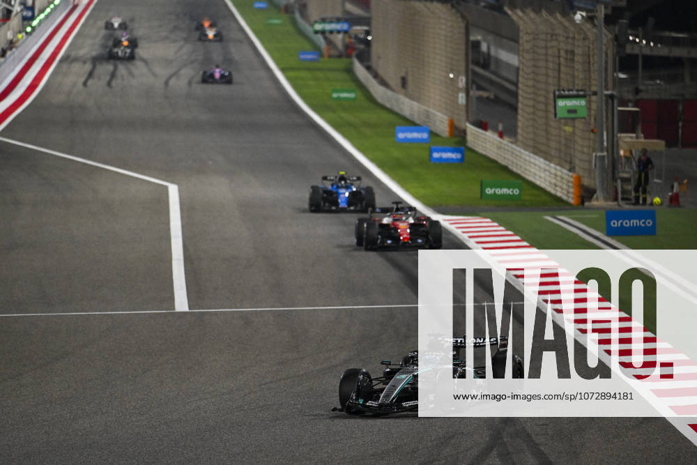 F1 - PRE-SEASON TESTING 2026 - BAHRAIN 2 Practice start, 63 RUSSELL George (gbr), Mercedes AMG F1 Team W17, action during the Formula 1 Aramco pre-season testing 2026 of the 2026 FIA Formula One World Championship, WM, Weltmeisterschaft from February 18 to 20, 2026 on the Bahrain International Circuit, in Sakhir, Bahrain - SakhirBahrain