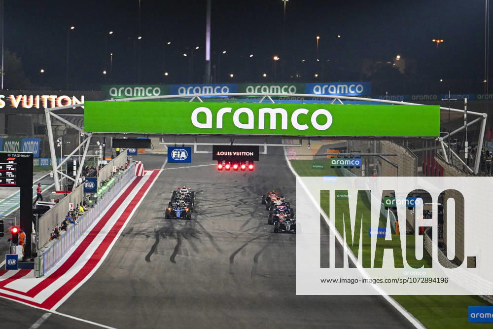 F1 - PRE-SEASON TESTING 2026 - BAHRAIN 2 Practice start, 63 RUSSELL George (gbr), Mercedes AMG F1 Team W17, action during the Formula 1 Aramco pre-season testing 2026 of the 2026 FIA Formula One World Championship, WM, Weltmeisterschaft from February 18 to 20, 2026 on the Bahrain International Circuit, in Sakhir, Bahrain - SakhirBahrain