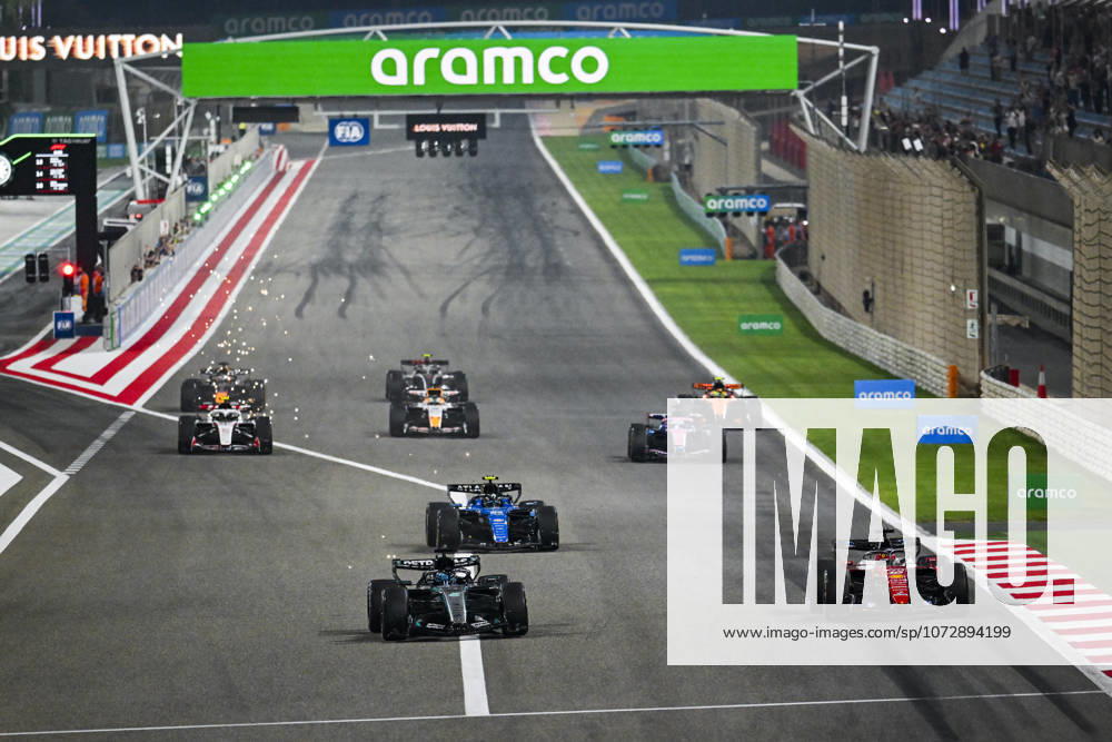 F1 - PRE-SEASON TESTING 2026 - BAHRAIN 2 Practice start, 63 RUSSELL George (gbr), Mercedes AMG F1 Team W17, 16 LECLERC Charles (mco), Scuderia Ferrari SF-26, action during the Formula 1 Aramco pre-season testing 2026 of the 2026 FIA Formula One World Championship, WM, Weltmeisterschaft from February 18 to 20, 2026 on the Bahrain International Circuit, in Sakhir, Bahrain - SakhirBahrain