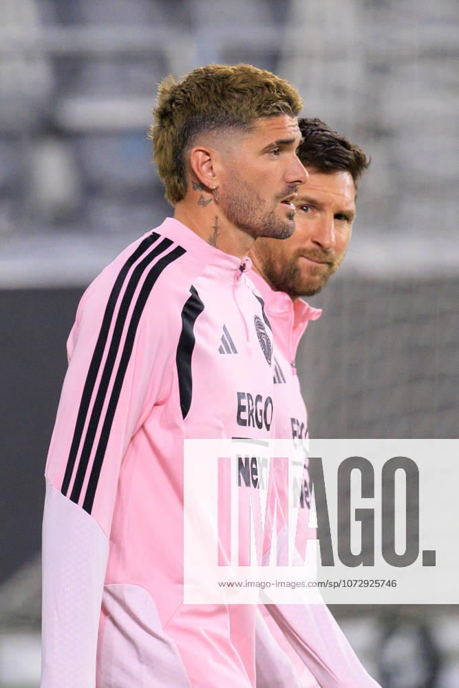 Lionel Messi 10 and Rodrigo De Paul 7 of the Inter Miami arrive to a practice in preparation for the 2026 MLS, Fussball Herren, USA season opener against the Los Angeles Football Club on Friday February 20, 2026 at the BMO Stadium in Los Angeles, California. JAVIER ROJAS PI Los Angeles USA - ZUMAp124 20260220_zaa_p124_106