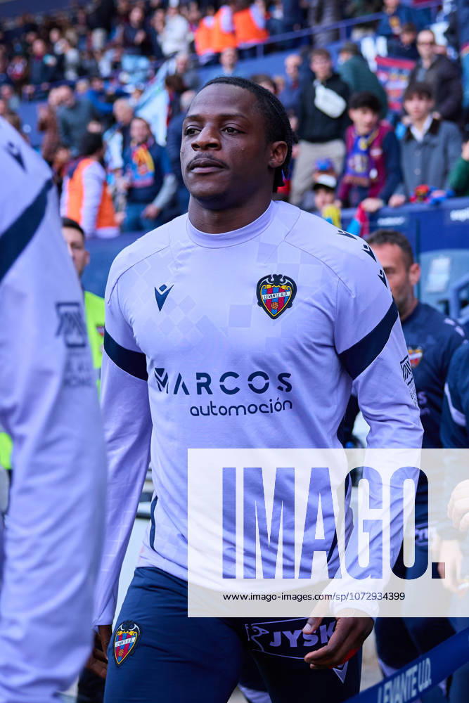 Levante UD v Valencia CF- LaLiga EA Sports VALENCIA, SPAIN - FEBRUARY 15: Etta Eyong Centre-Forward of Levante UD looks on prior to the LaLiga EA Sports match between Levante UD and Valencia CF at Estadio Ciutat de Valencia on February, 2026 in Valencia, Spain. (Photo by Jose Torres Photo Players Images Magara Press) Valencia Estadio Ciutat de Valencia Spain