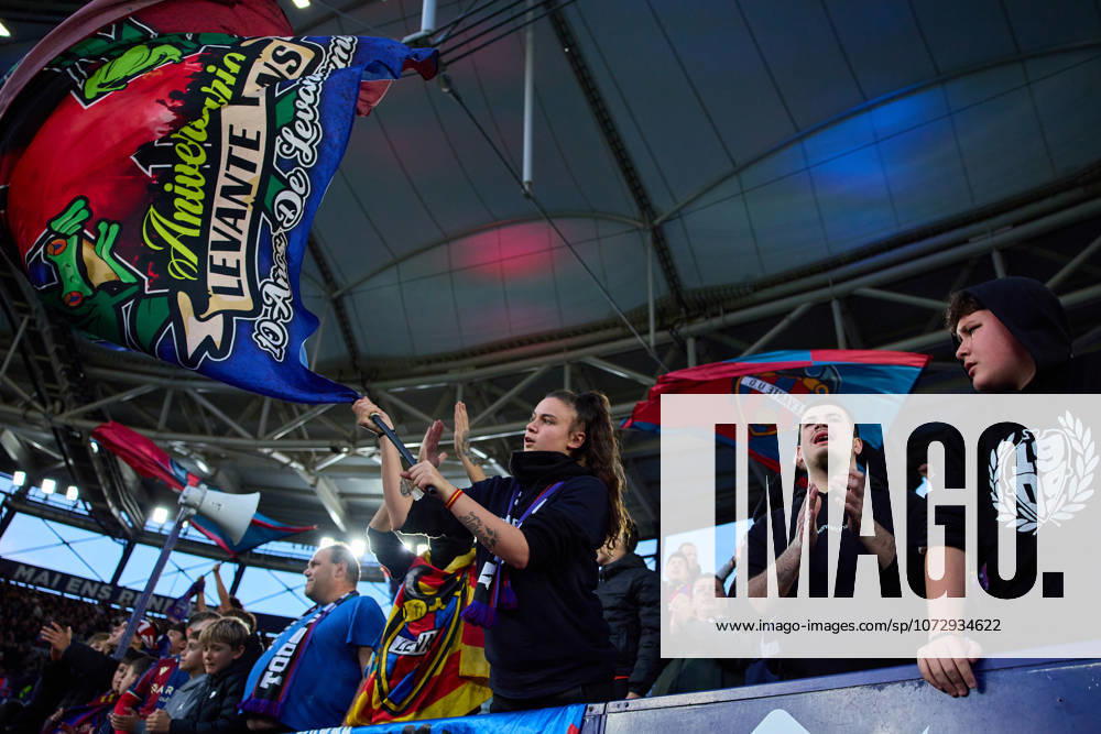 Levante UD v Valencia CF- LaLiga EA Sports VALENCIA, SPAIN - FEBRUARY 15: Levante UD fans during to the LaLiga EA Sports match between Levante UD and Valencia CF at Estadio Ciutat de Valencia on February, 2026 in Valencia, Spain. (Photo by Jose Torres Photo Players Images Magara Press) Valencia Estadio Ciutat de Valencia Spain