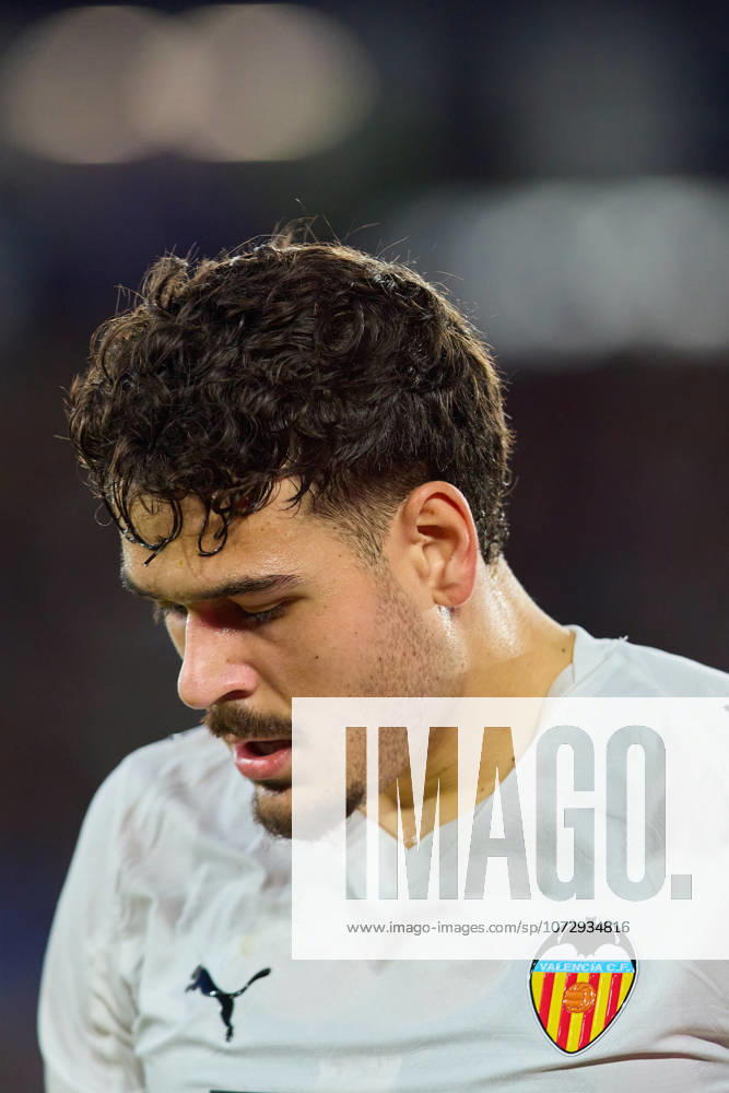 Levante UD v Valencia CF- LaLiga EA Sports VALENCIA, SPAIN - FEBRUARY 15: Filip Ugrinic of Valencia CF looks on during to the LaLiga EA Sports match between Levante UD and Valencia CF at Estadio Ciutat de Valencia on February, 2026 in Valencia, Spain. (Photo by Jose Torres Photo Players Images Magara Press) Valencia Estadio Ciutat de Valencia Spain