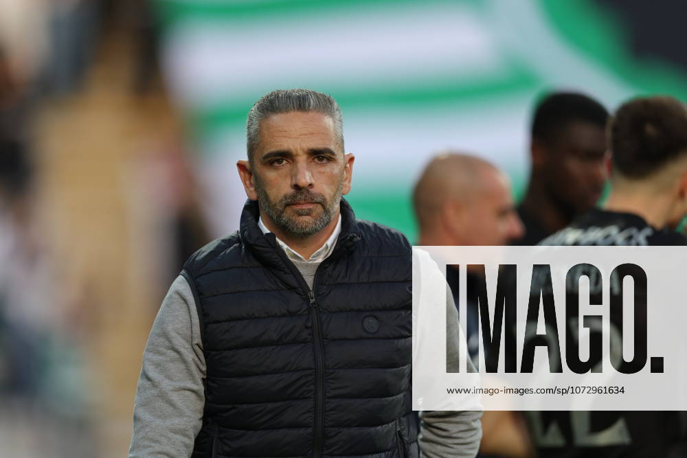 Rui Borges Coach of Sporting CP during the Liga Portugal game between Moreirense FC and Sporting CP at Esto¡dio Comendador Joaquim de Almeida Freitas, Guimaraes, Braga, Portugal, on February 21, 2026. Liga Portugal Moreirense FC X Sporting CP - ZUMAe141 20260221_zsp_e141_031