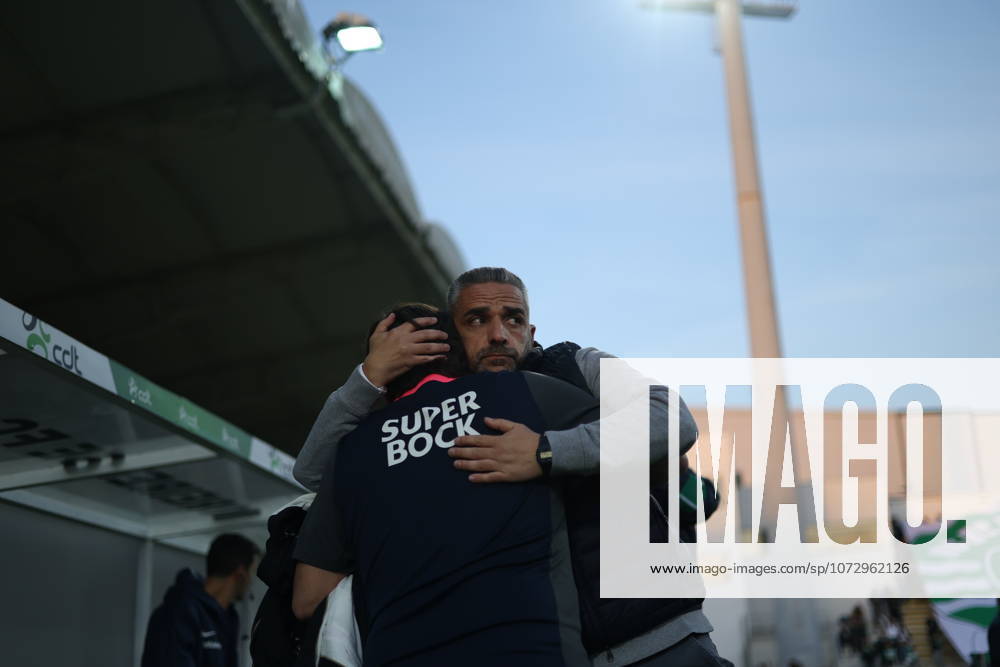 Rui Borges Coach of Sporting CP during the Liga Portugal game between Moreirense FC and Sporting CP at EstoÂ¡dio Comendador Joaquim de Almeida Freitas, Guimaraes, Braga, Portugal, on February 21, 2026. Liga Portugal Moreirense FC X Sporting CP - ZUMAe141 20260221_zsp_e141_059