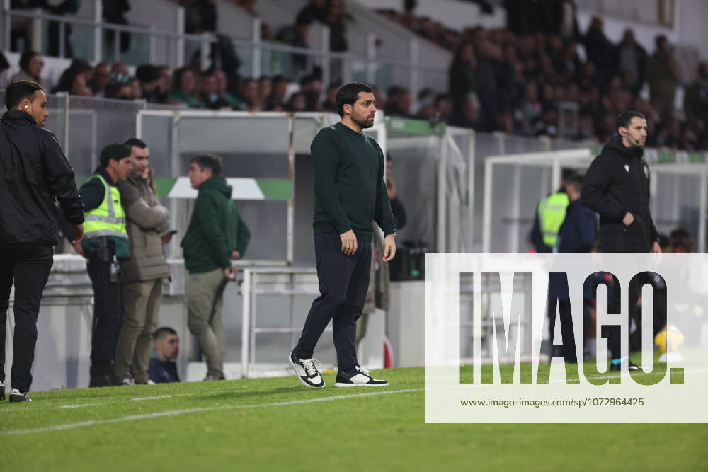 Vasco Botelho da Costa ( Coach of Moreirense FC ) in action during the match between Moreirense FC and Sporting CP, valid for Liga Portugal Betclic 2025 2026 at Estadio Comendador Joaquim Almeida on 21 February 2026. Moreira de Conegos Estadio Comendador Joaquim Almeida Moreira de Conegos Portugal