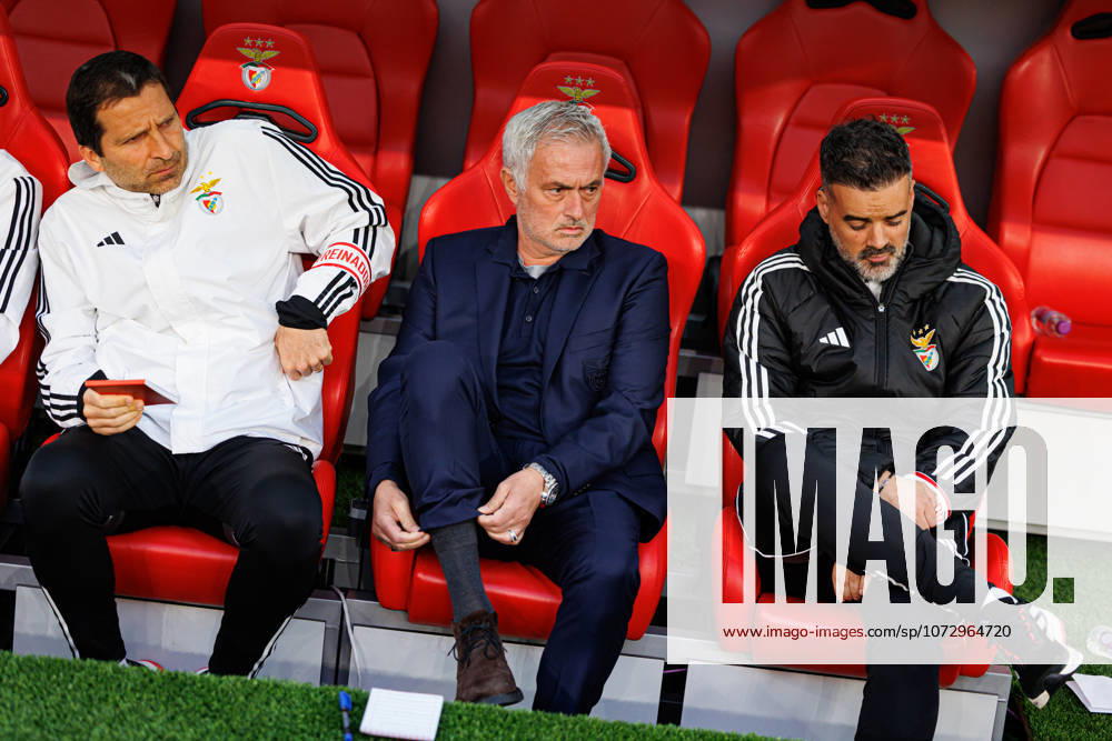 Jose Mourinho seen during Liga Portugal game between SL Benfica and AFS Aves (Luis Loureiro Ball Raw Images) Lisbon Estadio da Luz Portugal
