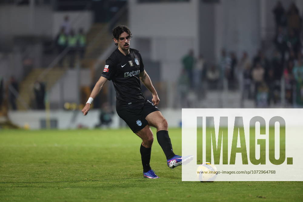 Francisco Trincao (Sporting CP) in action during the match between Moreirense FC and Sporting CP, valid for Liga Portugal Betclic 2025 2026 at Estadio Comendador Joaquim Almeida on 21 February 2026. Moreira de Conegos Estadio Comendador Joaquim Almeida Moreira de Conegos Portugal