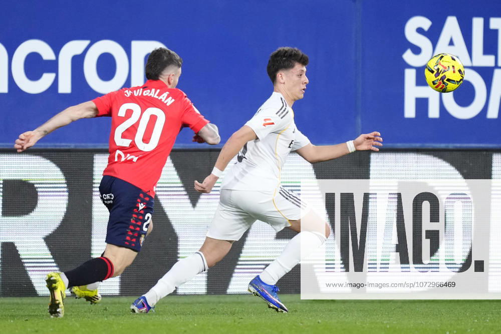 CA Osasuna v Real Madrid CF - LaLiga EA Sports PAMPLONA, SPAIN - FEBRUARY 21: Arda Guler attacking midfield of Real Madrid and Turkiye in action during the LaLiga EA Sports match between CA Osasuna and Real Madrid CF at Estadio El Sadar on February 21, 2026 in Pamplona, Spain. Jose Hernandez Anadolu Pamplona Spain. Editorial use only. Please get in touch for any other usage.