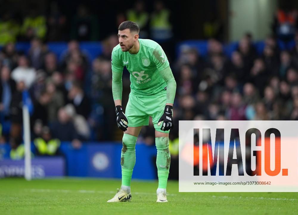 Burnley goalkeeper Martin Dubravka Chelsea v Burnley, Premier League, Football, Stamford Bridge, London, UK - 21 Feb 2026London Stamford Bridge United Kingdom