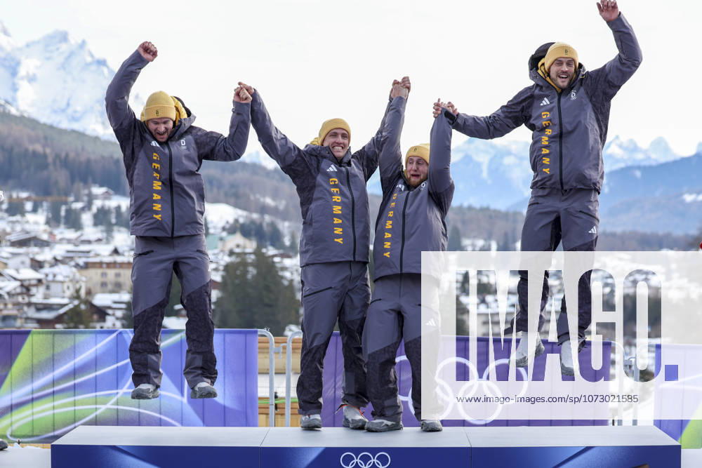 OLYMPICS - Winter Olympic Games, Olympische Spiele, Olympia, OS Milano Cortina 2026 CORTINA D AMPEZZO,ITALY,22.FEB.26 - OLYMPICS, BOBSLEIGH - Winter Olympic Games Milano Cortina 2026, 4-man, heat 3 and 4. Image shows the rejoicing of Johannes Lochner, Thorsten Margis, Jorn Wenzel and Georg Fleischhauer (GER). GEPAxpictures Klansek
