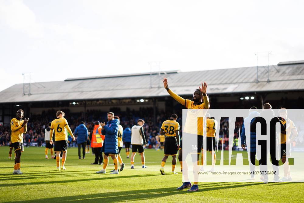 Tolu Arokodare of Wolverhampton Wanderers waves to Wolverhampton Wanderers fans at full time Crystal Palace v Wolverhampton Wanderers, Premier League, Football, Selhurst Park, London, UK - 22 Feb 2026London Selhurst Park United Kingdom