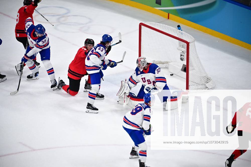 HOCKEY SUR GLACE JO MILAN CORTINA 2026 2026 CANADA ETATS UNIS 1 2 ap SANTAGIULIA ICE HOCKEY ARENA MILAN ITALIE 22 02 2026 PAPON BERNARD 2e tiers temps action du but du 1 1 de makar cale cad MILAN SANTAGIULIA ICE HOCKEY ARENA Italie GermanyxJapanxUKxFrancexBelgiumxOUT