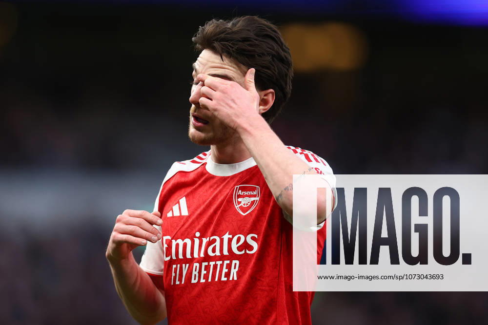 London, England, 22nd February 2026. Declan Rice of Arsenal looks dejected during the Tottenham Hotspur vs Arsenal Premier League match at the Tottenham Hotspur Stadium, London. Picture credit should read: Paul Terry Sportimage . SPI_031_PT_Tottenham_Arsenal SPI-4545-0031