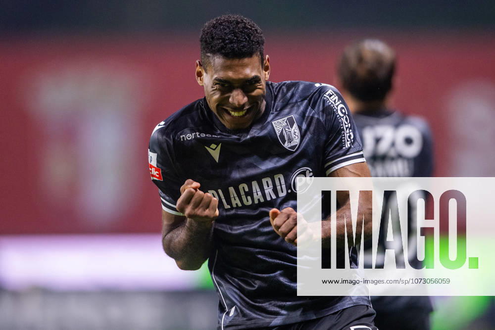 BRAGA, PORTUGAL - FEBRUARY 21: GUSTAVO SILVA from Vitoria SC is seen celebrating his goal during the Liga Portugal Betclic 2025 26 League match between SC Braga and Vitoria SC, at Estadio Municipal de Braga on February 21, 2026 in Braga, Portugal Braga Portugal - ZUMAl192 20260221_zsp_l192_036