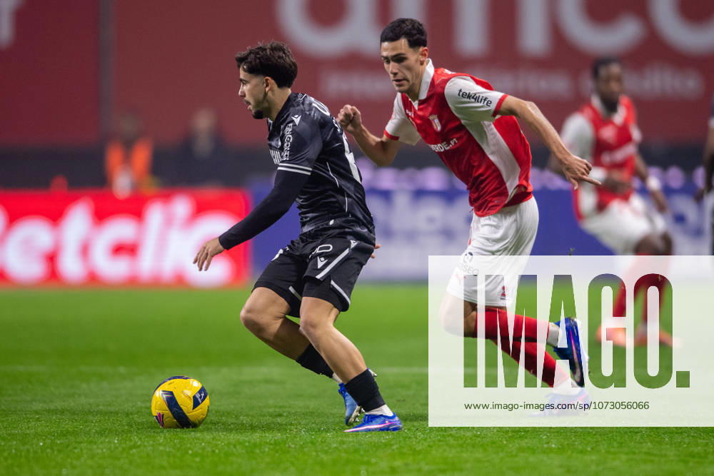 BRAGA, PORTUGAL - FEBRUARY 21: TONY STRATA of Vitoria SC is seen on action during the Liga Portugal Betclic 2025 26 League match between SC Braga and Vitoria SC, at Estadio Municipal de Braga on February 21, 2026 in Braga, Portugal Braga Portugal - ZUMAl192 20260221_zsp_l192_037