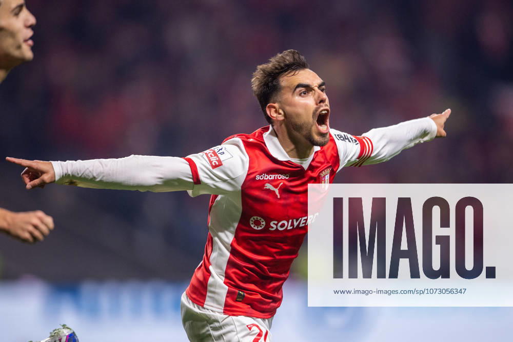 BRAGA, PORTUGAL - FEBRUARY 21: RICARDO HORTA from SC Braga is seen celebrating his goal during the Liga Portugal Betclic 2025 26 League match between SC Braga and Vitoria SC, at Estadio Municipal de Braga on February 21, 2026 in Braga, Portugal Braga Portugal - ZUMAl192 20260221_zsp_l192_049