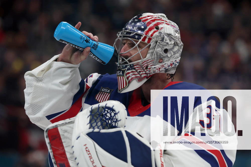 Milano Cortina 2026, Milan, Italy, 22.02, 2026, MiCo2026, MiCo, 2026, Olympics, Olympic, Winter Olympic, Olympic Winter games, Winterspiele,Spiele, Summer games Ice hockey, Eishockey hockey, USA, Canada, final Connor Hellebuyck of United States drinks during Ice Hockey final game between Canada and United States of Milano Cortina 2026 Olympic Winter Games in Milan, Italy, 22.02.2026. Photo: Roman Koksarov (RKF) Milan Italy