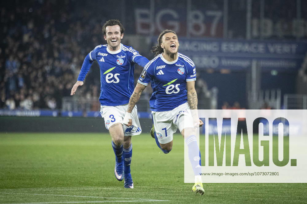 FOOTBALL : Racing Strasbourg vs Olympique Lyonnais - ligue 1 - Strasbourg - 21 2 26 Joie des joueurs de l equipe de Racing Strasbourg apres le but de Diego Moreira 7 (RCS)