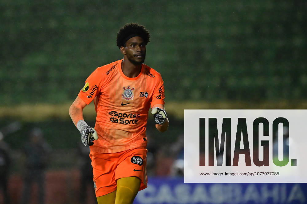 CANINDE Sao Paulo (SP), 22 02 2026 - PAULISTA CHAMPIONSHIP PORTUGUESA X CORINTHIANS - Corinthians player Hugo Souza, during the match between PORTUGUESA X CORINTHIANS, valid for the quarterfinals of the Paulista Championship, held at the Caninde stadium, on the night of this Sunday, 22 (Photo: Eduardo Carmim Photo Premium SPP) 30930 (EDUARDO CARMIM, Eduardo Carmim SPP)