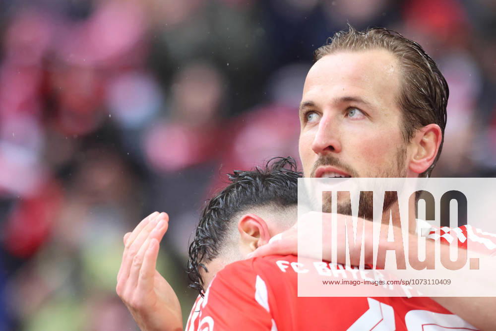 9 Harry Kane and 45 Aleksandar Pavlovic FCB cheer, goal celebration, portrait, portrait Football 1 BL FC Bayern Munich Eintracht Frankfurt 21 02 2026 Allianz Arena PHOTO Mladen Lackovic LakoPress