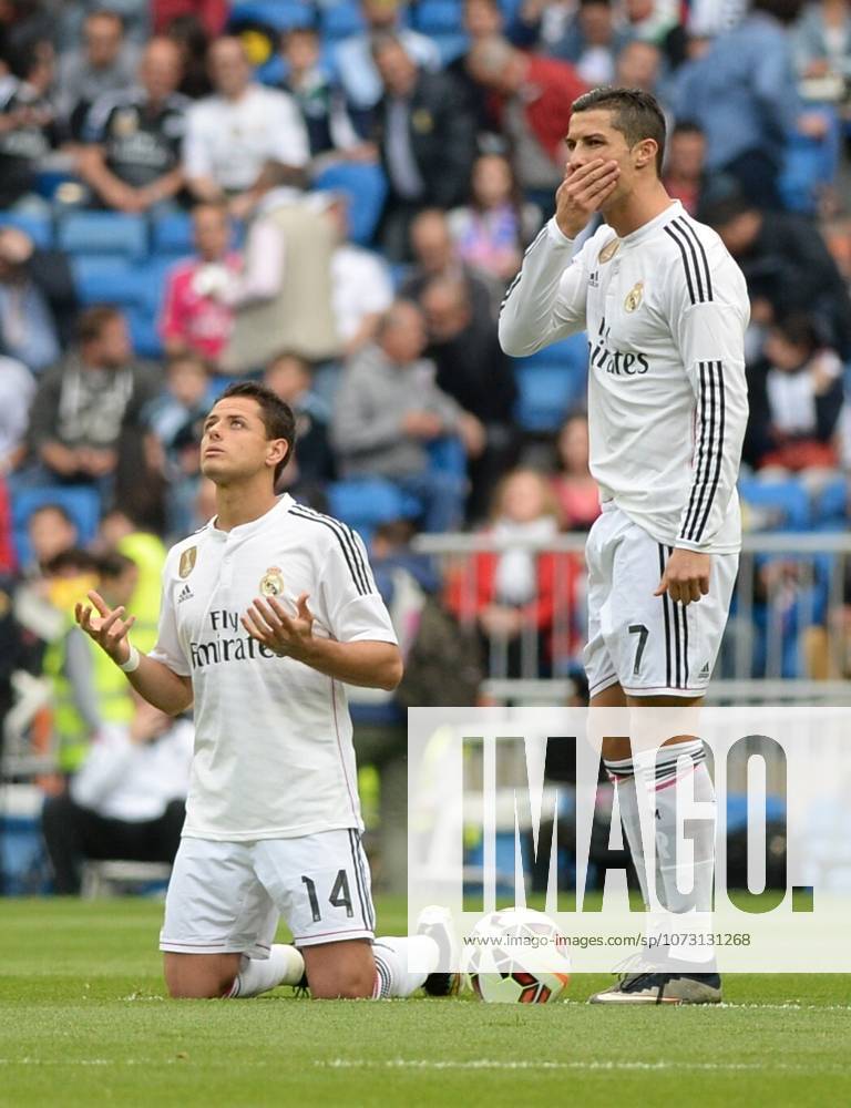 Real Madrid CF v UD Almeria - La Liga MADRID, SPAIN - APRIL 29: Cristiano Ronaldo (R) and Chicharito (L) of Real Madrid CF seen during the La Liga match between Real Madrid CF and UD Almeria at Estadio Santiago Bernabeu on April 29, 2015 in Madrid, Spain. Evrim Aydin Anadolu Agency Madrid Spain. Editorial use only. Please get in touch for any other usage.
