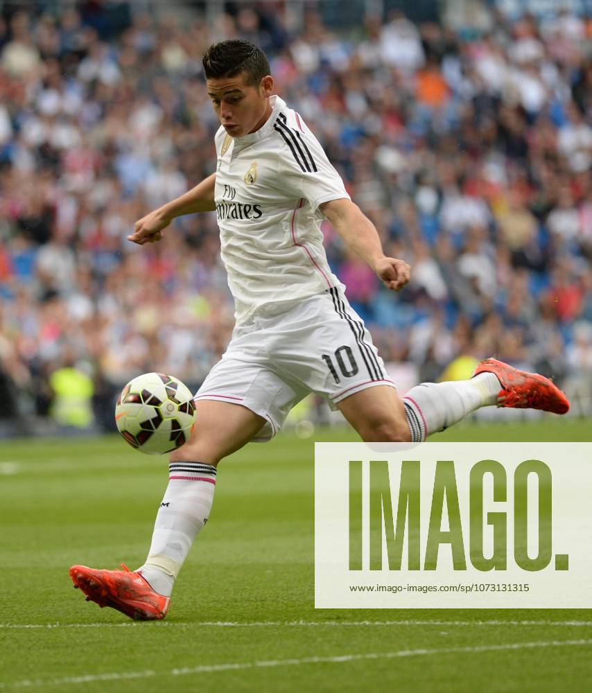 Real Madrid CF v UD Almeria - La Liga MADRID, SPAIN - APRIL 29: James Rodriguez of Real Madrid CF in action during the La Liga match between Real Madrid CF and UD Almeria at Estadio Santiago Bernabeu on April 29, 2015 in Madrid, Spain. Evrim Aydin Anadolu Agency Madrid Spain. Editorial use only. Please get in touch for any other usage.