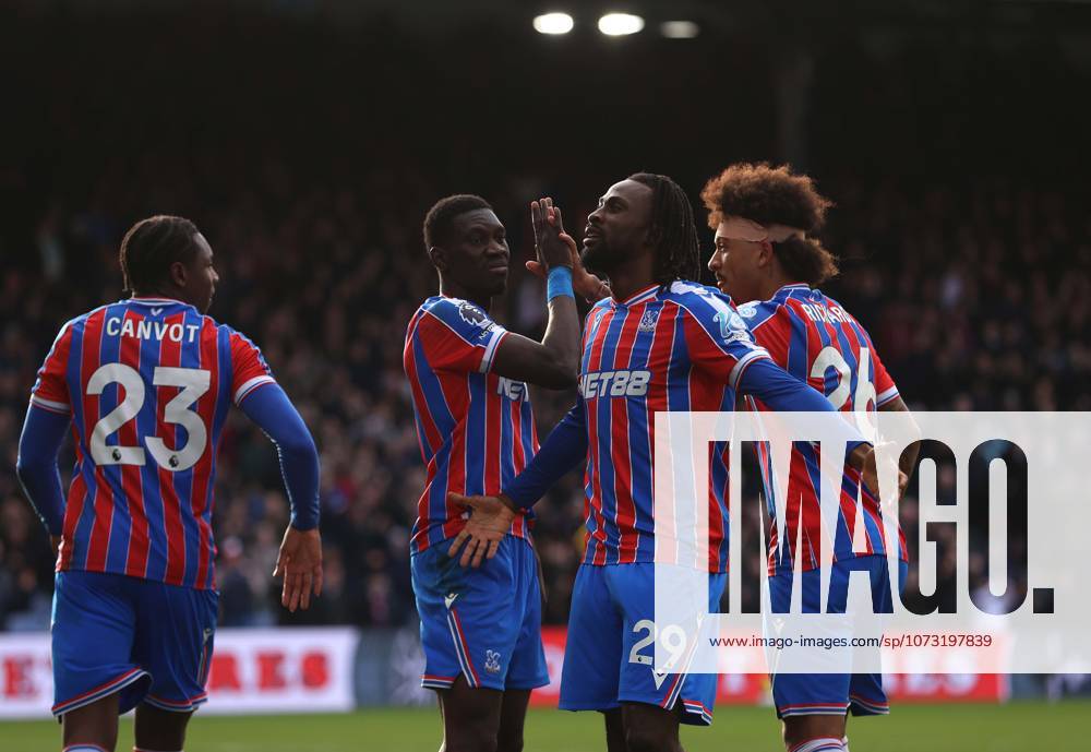 Premier League - Crystal Palace FC v Wolverhampton Wanderers LONDON, ENGLAND, FEBRUARY 21: GOAL 1-0, Evann Guessand of Crystal Palace goal celebration after scoring a goal to put Crystal Palace 1-0 ahead during the match between Crystal Palace FC and Wolverhampton Wanderers FC in the Premier League at Selhurst Park Stadium in London, England, on February 21. (Photo by Daniel Weir) London Selhurst Park Stadium England