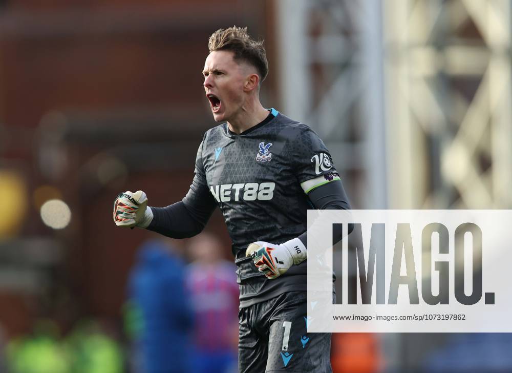 Premier League - Crystal Palace FC v Wolverhampton Wanderers LONDON, ENGLAND, FEBRUARY 21: Dean Henderson of Crystal Palace celebrates the 1-0 victory at the full time whistle during the match between Crystal Palace FC and Wolverhampton Wanderers FC in the Premier League at Selhurst Park Stadium in London, England, on February 21. (Photo by Daniel Weir) London Selhurst Park Stadium England