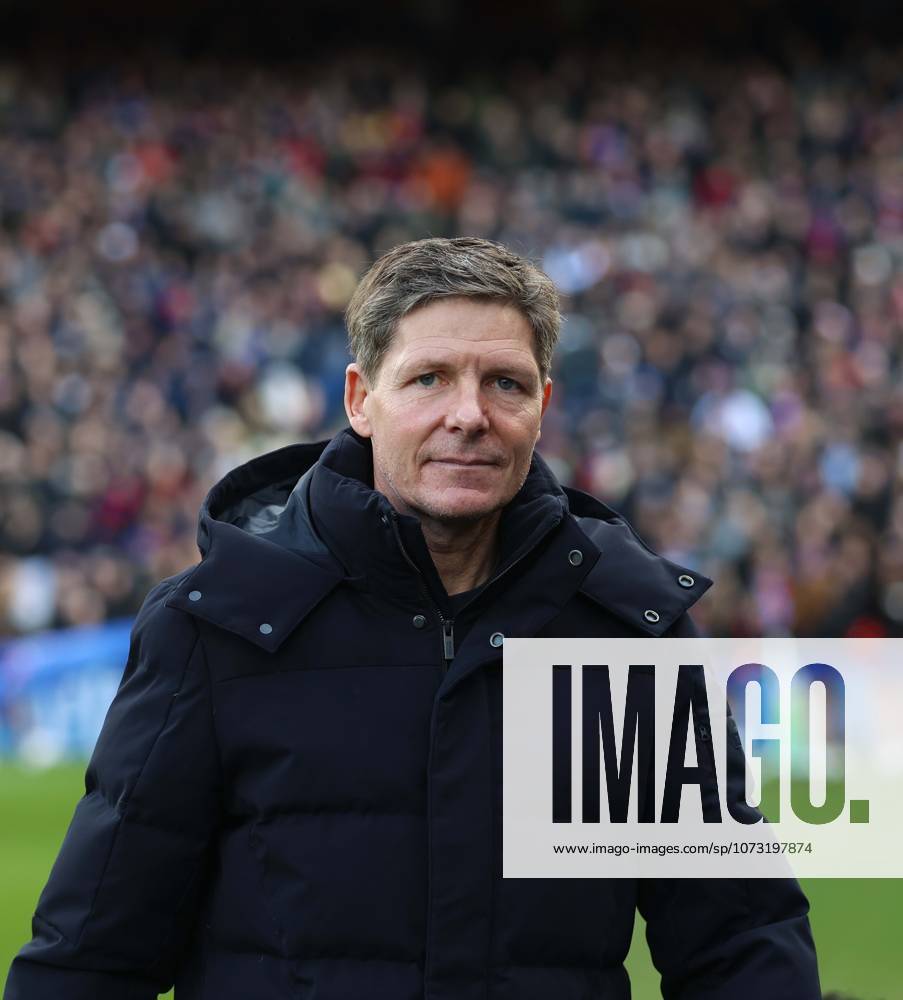 Premier League - Crystal Palace FC v Wolverhampton Wanderers LONDON, ENGLAND, FEBRUARY 21: Oliver Glasner Manager of Crystal Palace during the match between Crystal Palace FC and Wolverhampton Wanderers FC in the Premier League at Selhurst Park Stadium in London, England, on February 21. (Photo by Daniel Weir) London Selhurst Park Stadium England