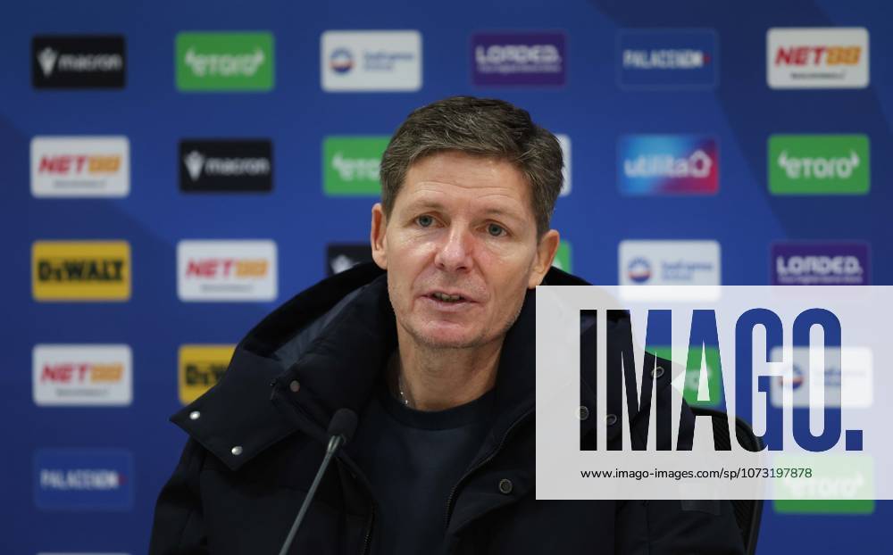 Premier League - Crystal Palace FC v Wolverhampton Wanderers LONDON, ENGLAND, FEBRUARY 21: Oliver Glasner Manager of Crystal Palace during his post match press conference, PK, Pressekonferenz after the match between Crystal Palace FC and Wolverhampton Wanderers FC in the Premier League at Selhurst Park Stadium in London, England, on February 21. (Photo by Daniel Weir) London Selhurst Park Stadium England
