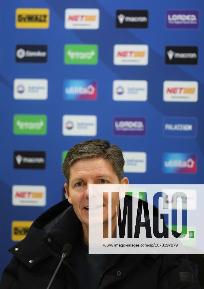 Premier League - Crystal Palace FC v Wolverhampton Wanderers LONDON, ENGLAND, FEBRUARY 21: Oliver Glasner Manager of Crystal Palace during his post match press conference, PK, Pressekonferenz after the match between Crystal Palace FC and Wolverhampton Wanderers FC in the Premier League at Selhurst Park Stadium in London, England, on February 21. (Photo by Daniel Weir) London Selhurst Park Stadium England