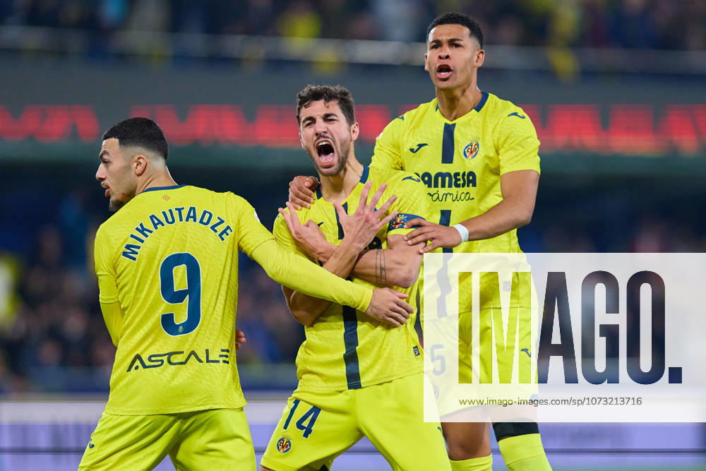Villarreal CF and Valencia CF - LaLiga EA Sports VILLARREAL, SPAIN - FEBRUARY 22: Santi Comesana Central Midfield of Villarreal CF celebrates after scoring his team s first goal during to the LaLiga EA Sports match between Villarreal CF and Valencia CF at Estadio de la Ceramica on February 22, 2026 in Villarreal, Spain. (Photo by Jose Torres Photo Players Images Magara Press) Villarreal Estadio de la Ceramica Spain