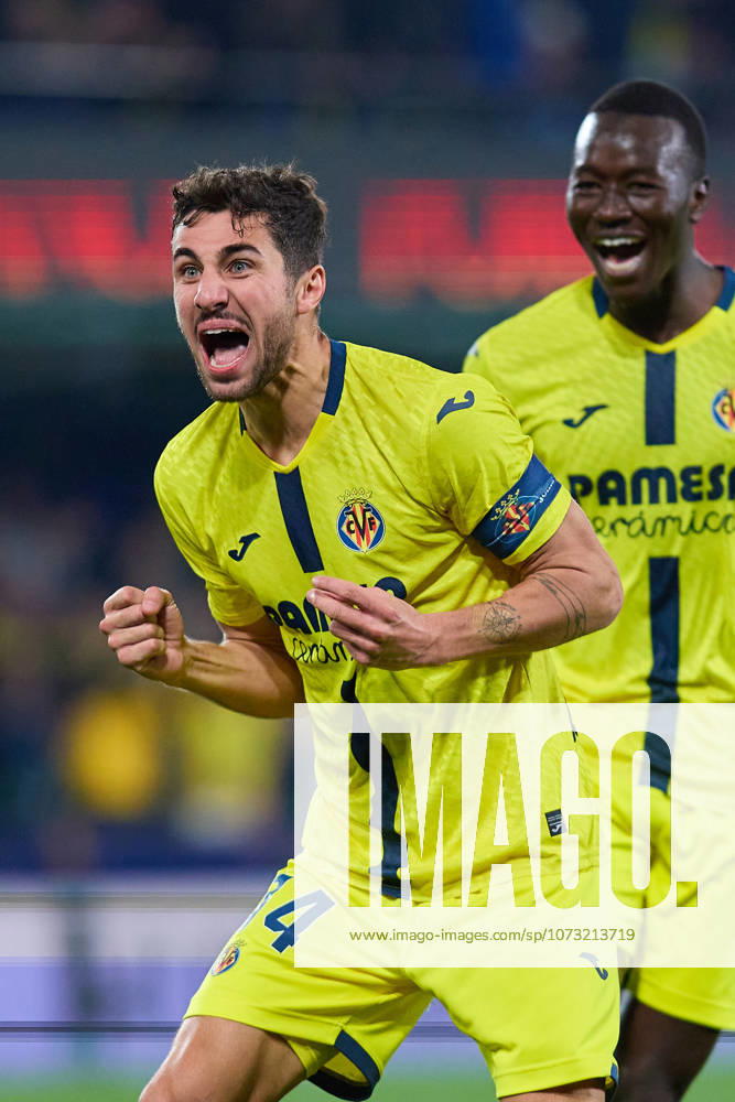 Villarreal CF and Valencia CF - LaLiga EA Sports VILLARREAL, SPAIN - FEBRUARY 22: Santi Comesana Central Midfield of Villarreal CF celebrates after scoring his team s first goal during to the LaLiga EA Sports match between Villarreal CF and Valencia CF at Estadio de la Ceramica on February 22, 2026 in Villarreal, Spain. (Photo by Jose Torres Photo Players Images Magara Press) Villarreal Estadio de la Ceramica Spain