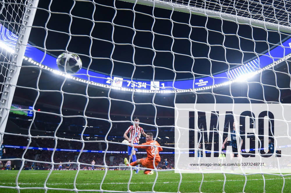 (260225) -- MADRID, Feb. 25, 2026 -- Alexander Sorloth (L) of Atletico de Madrid scores a goal during the UEFA Champions League knockout play-off second leg match between Atletico de Madrid and Club Brugge in Madrid, Spain, on Feb. 24, 2026. (Photo by Xinhua) (SP)SPAIN-MADRID-FOOTBALL-UEFA CHAMPIONS LEAGUE-ATLETICO DE MADRID VS CLUB BRUGGE GustavoxValiente